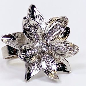 Faux Silver Flower and Diamond Ring